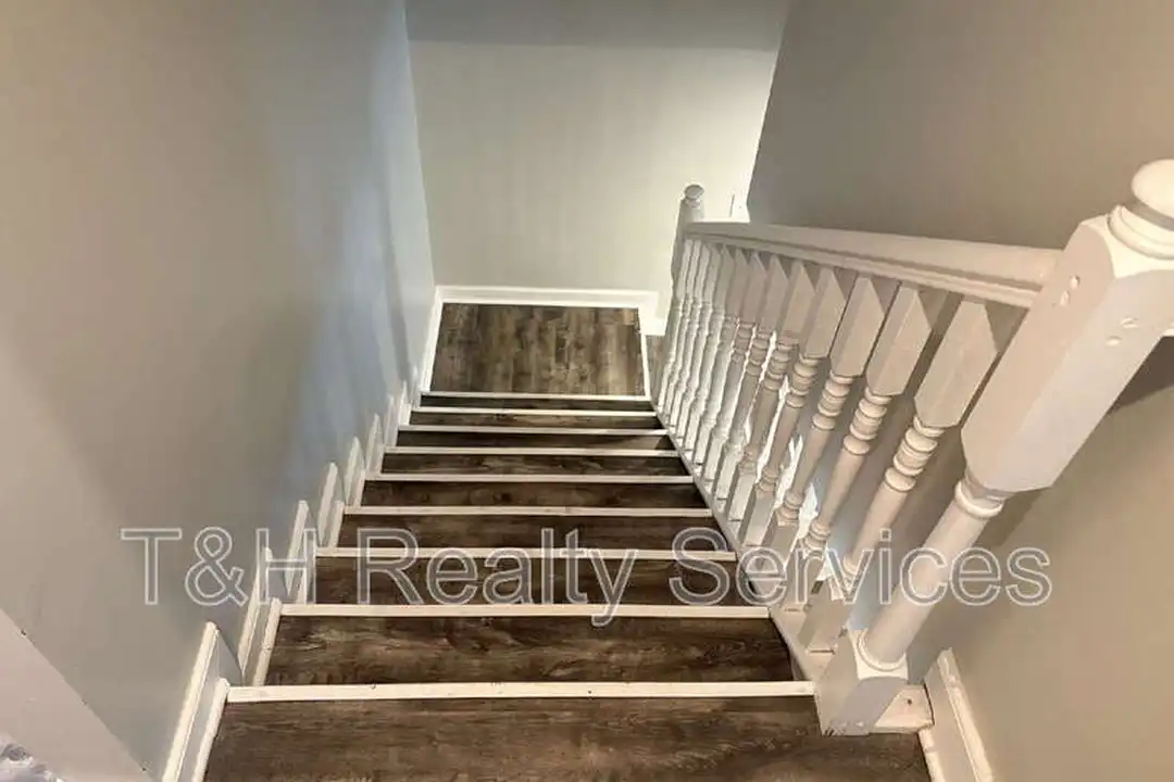 2921 N Delaware St - View 6