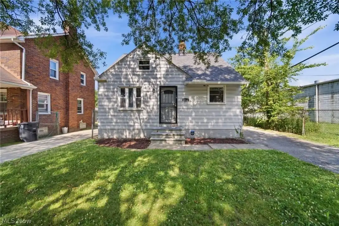 4068 E 155th St – photo 1