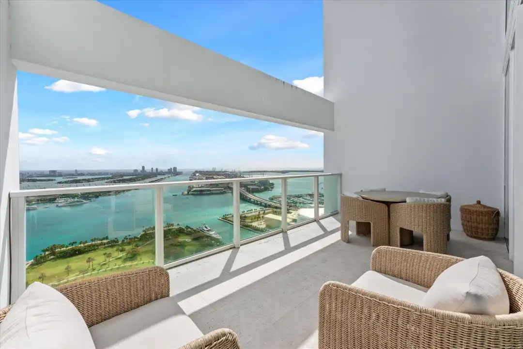1040 Biscayne Blvd #4002 - View 3