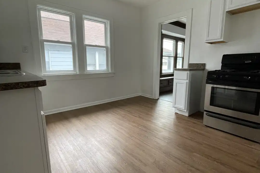 3716 E 153rd St unit 2 – photo 1