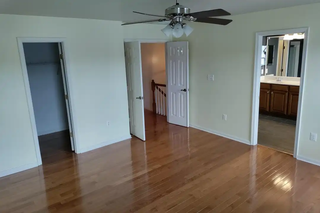 1202 Ellis Ave - View 6