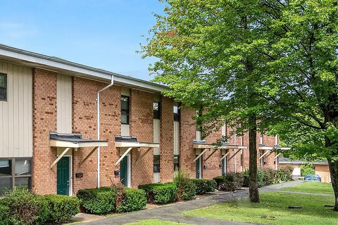 Liberty Manor Apartments – photo 1
