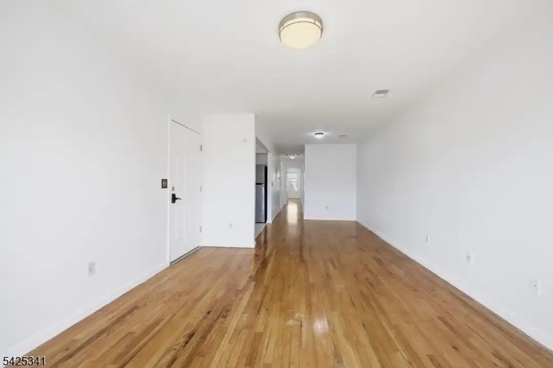 20 Wakeman Ave - View 4