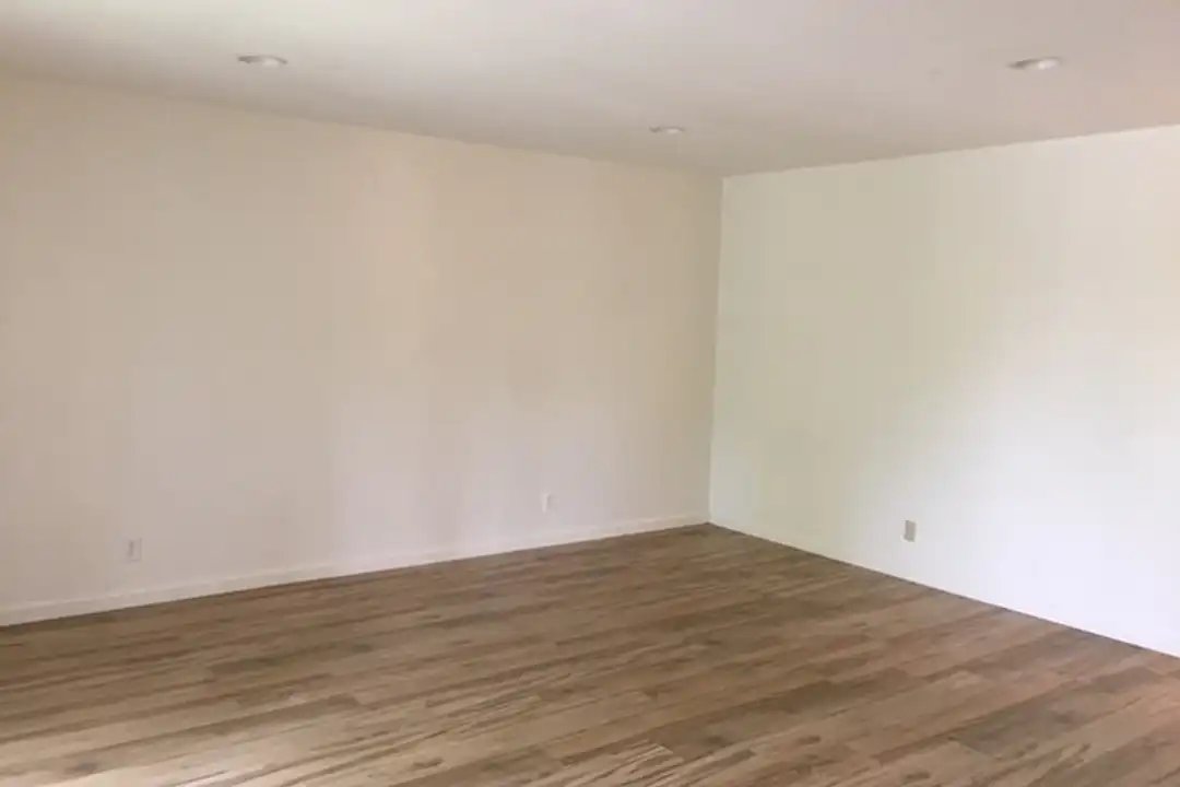 1708 Ross Cir unit 3 - View 4