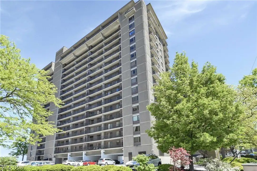 12500 Edgewater Dr #1206 – photo 1