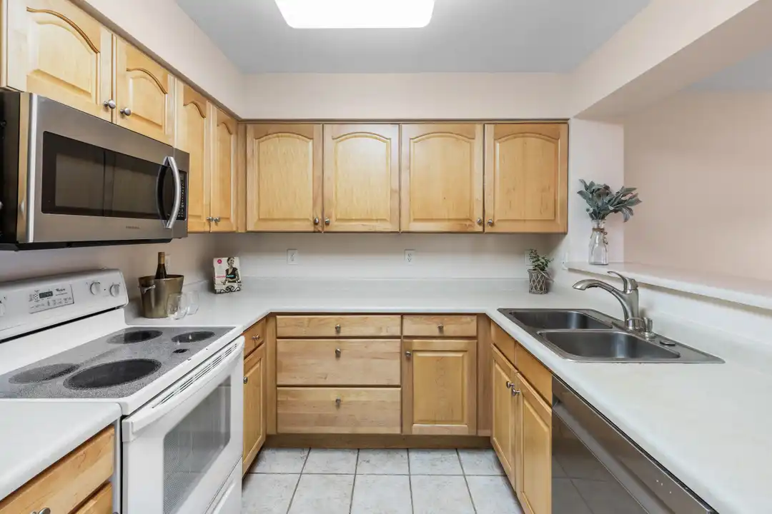 13235 Holly St unit E - More