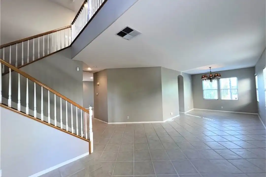 31142 Sunningdale Dr - View 5