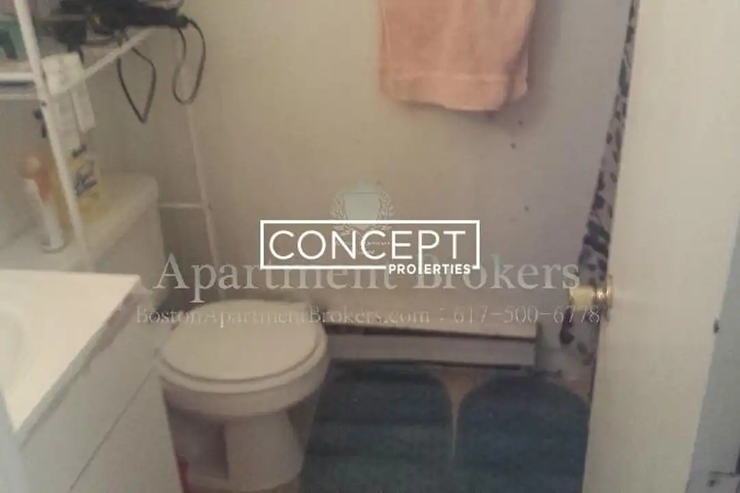 894 Huntington Ave - View 4