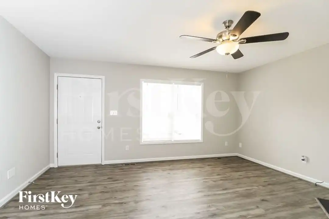 2200 Emerald Creek Ct - View 3