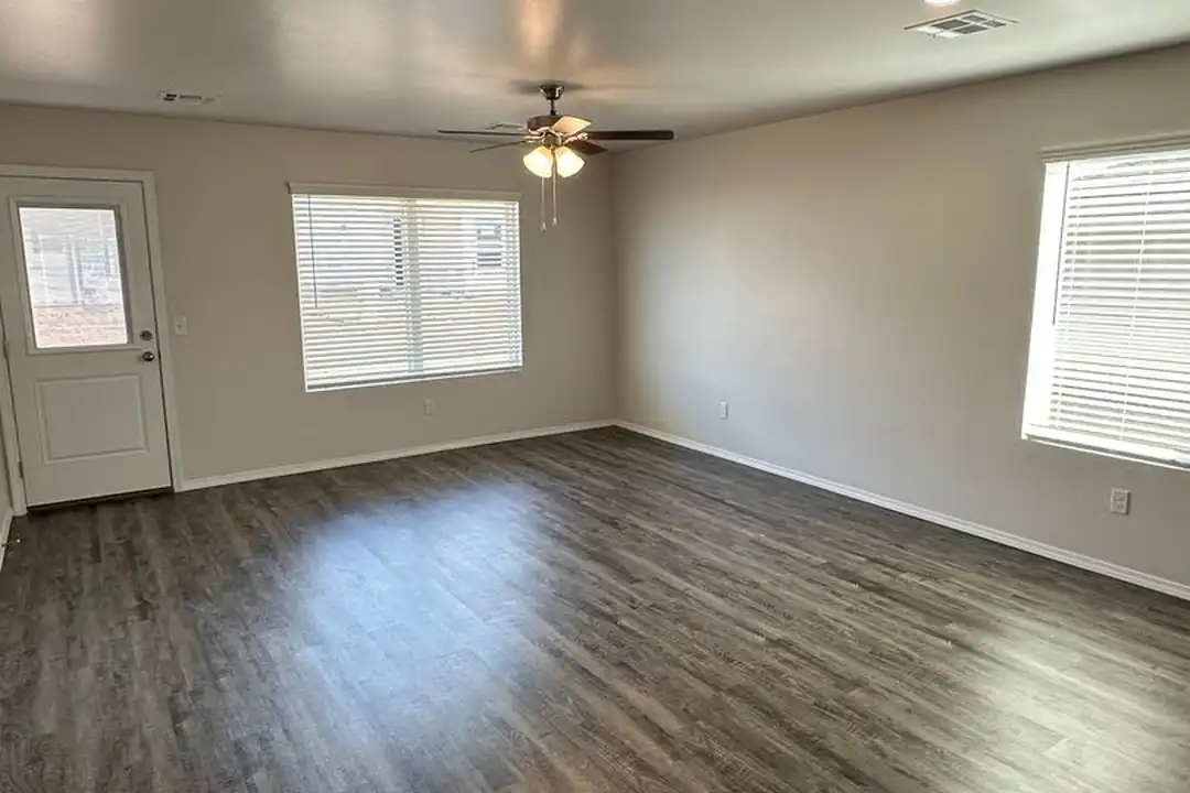 11632 Annette Dr - More