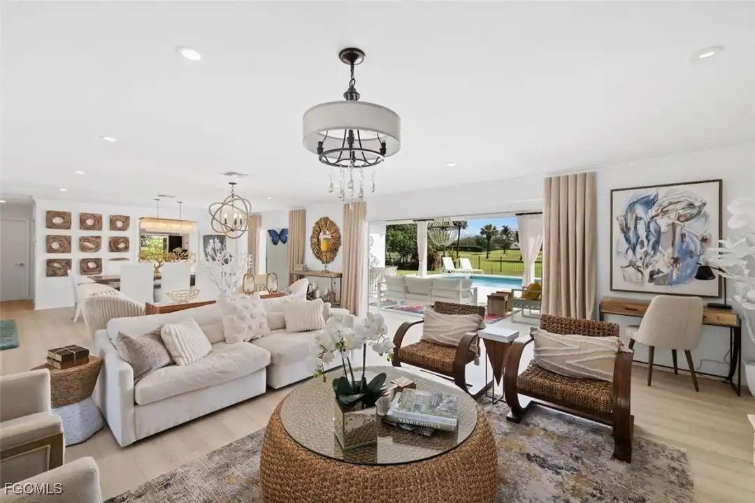 2728 Crayton Rd - View 5