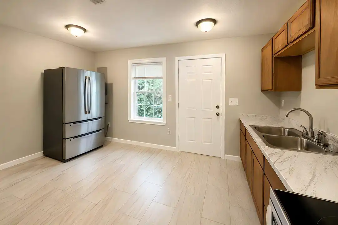 17 Orchard Dr unit B – photo 1 of 13