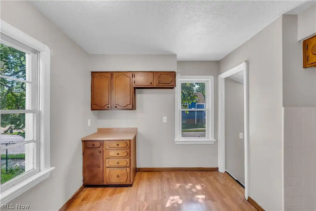 13702 Wainstead Ave – další