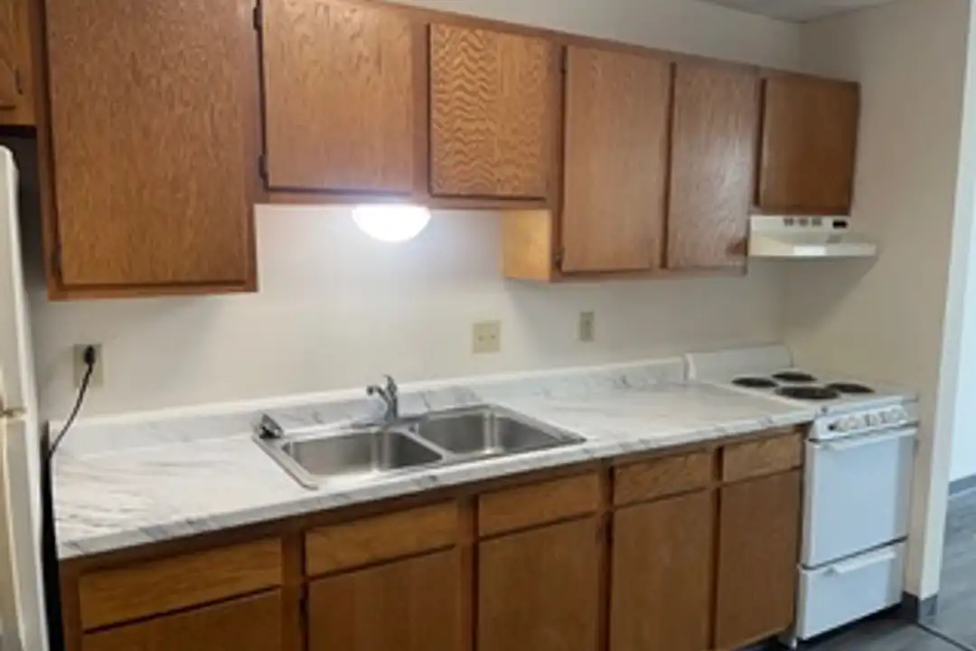 1 E Main St unit EX- WAITING LIST – photo 1 of 9