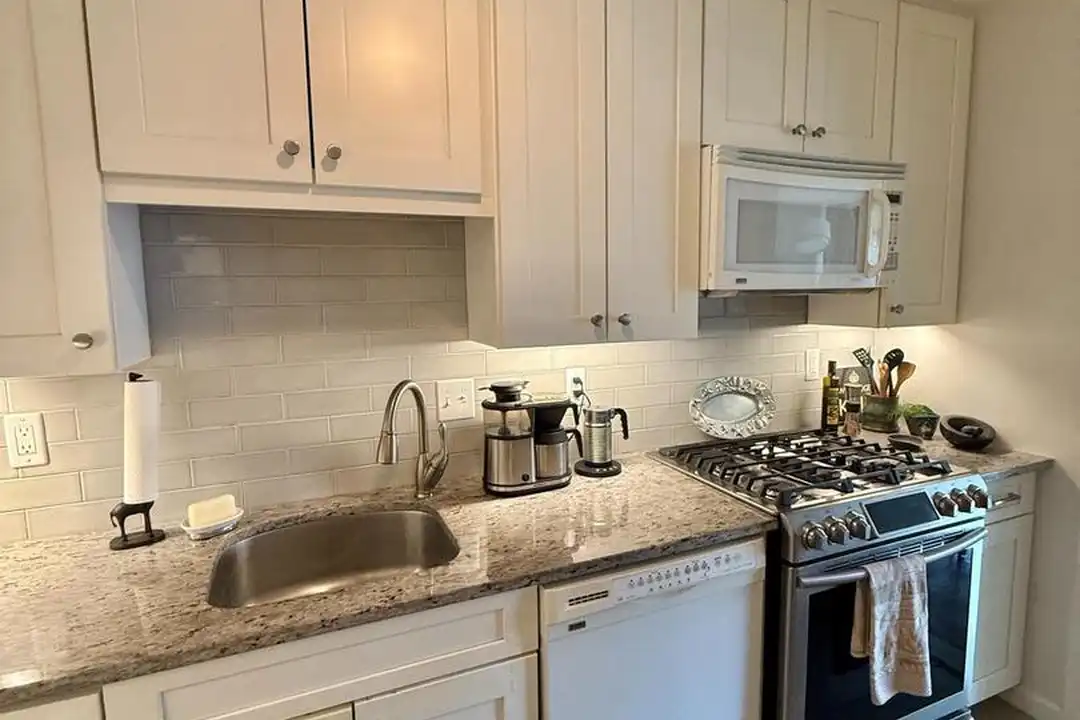 4620 N Park Ave unit 1502E - More