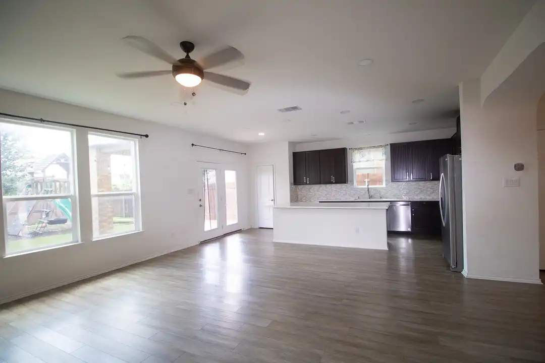 House in Round Rock - More