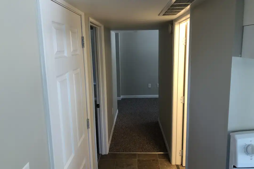 425 Oak St unit # 6 - View 4