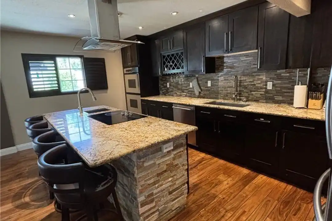 2712 W Oakey Blvd - View 5