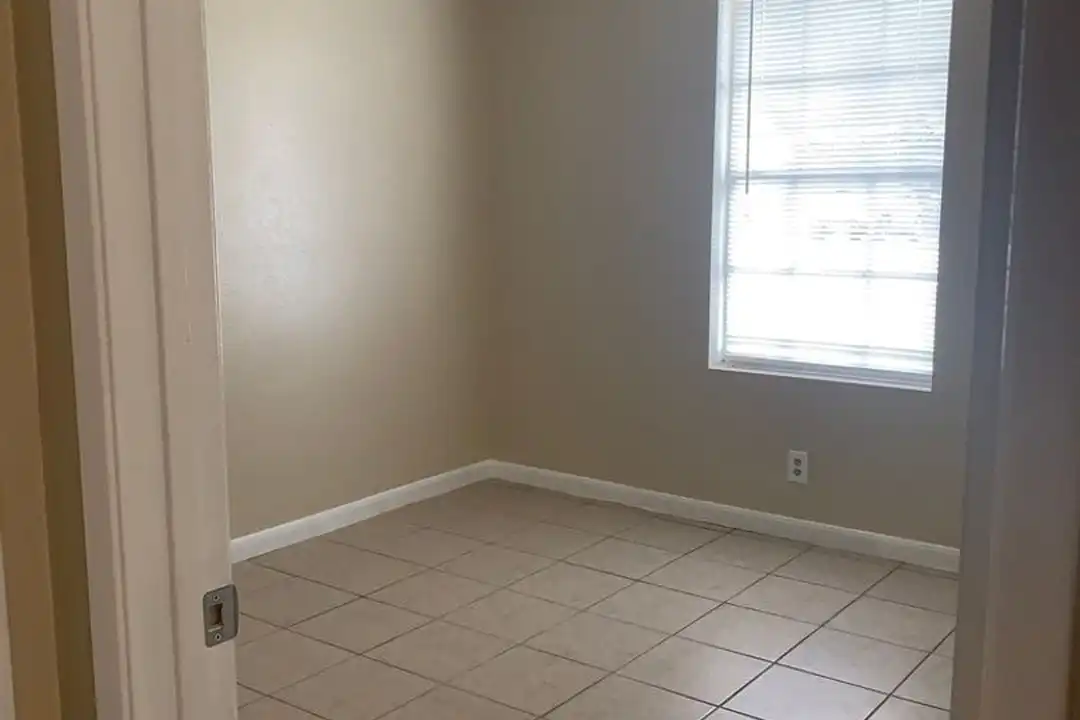 217 Hunters Ln unit 217 - More