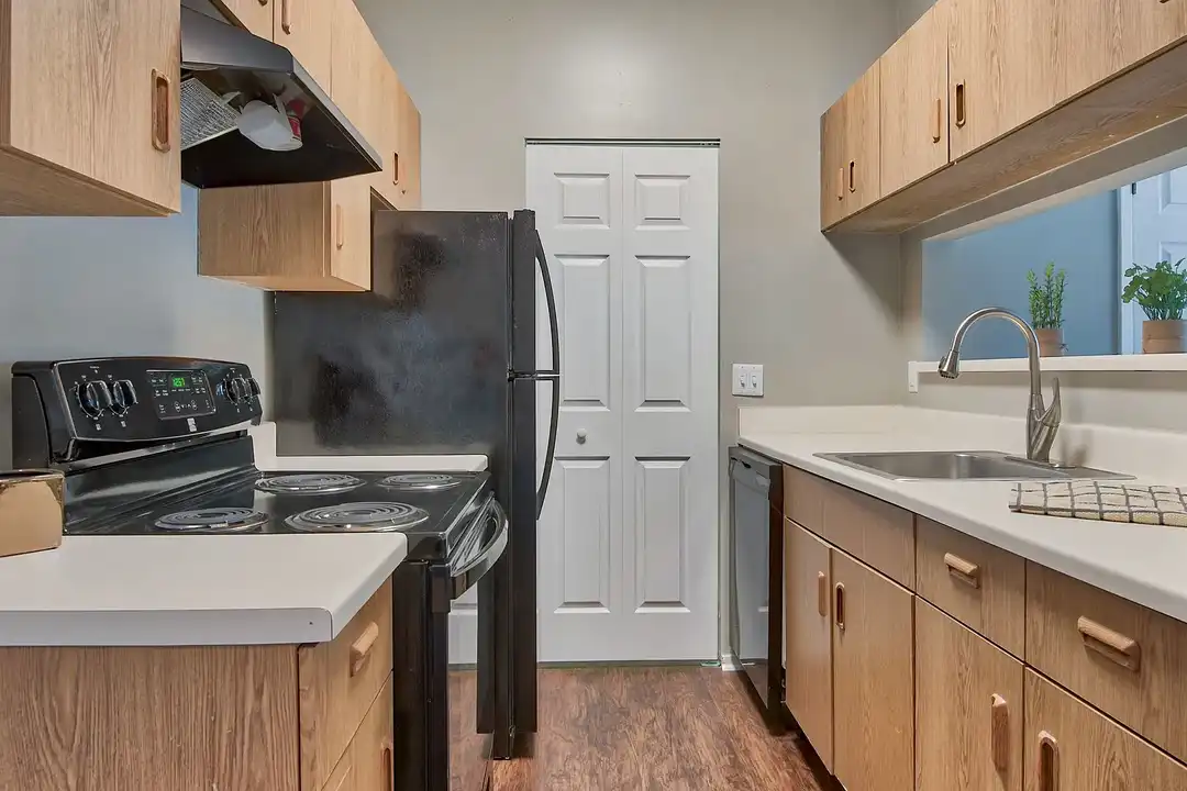 Perry' Crossings Apartments – photo 1 of 9