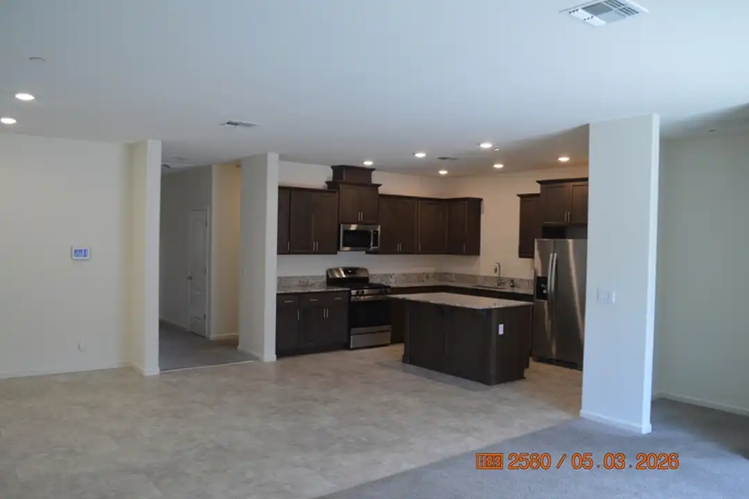 House in Merced - View 5