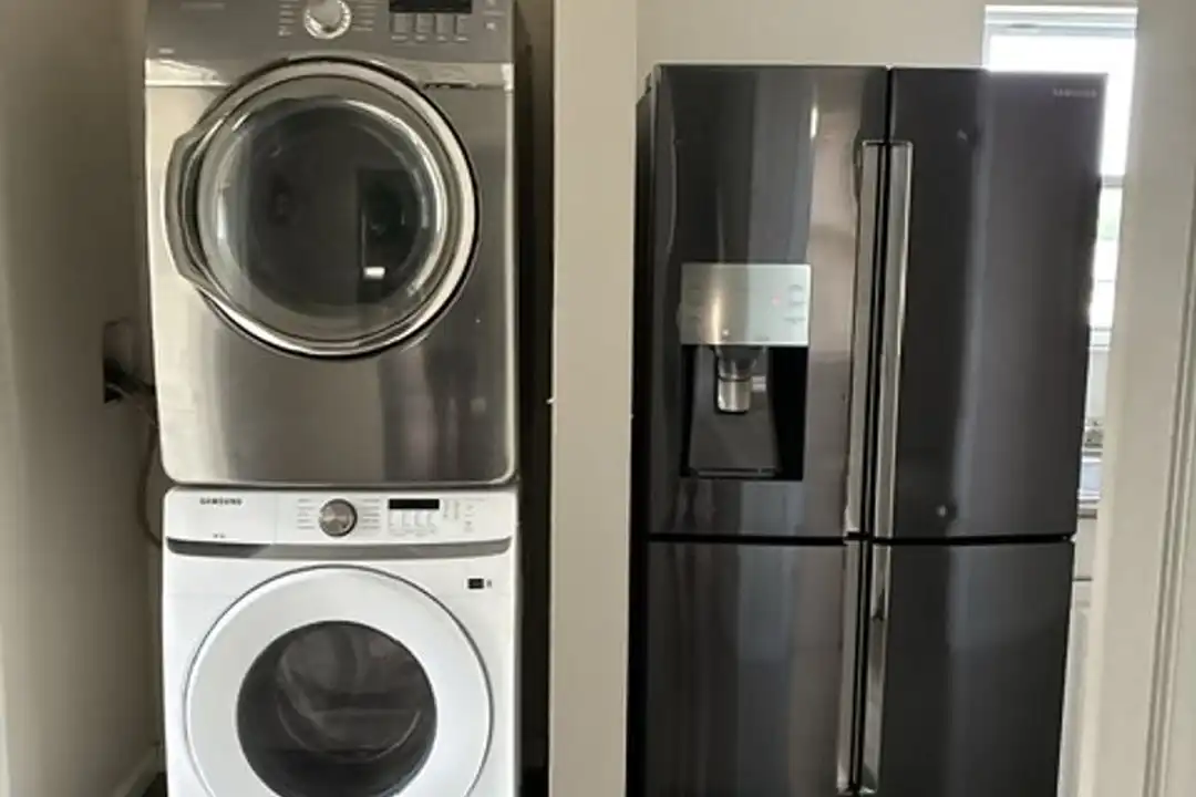 152 3rd St unit Apt 101 - View 5