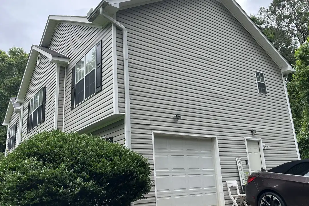 House in Lagrange - View 3