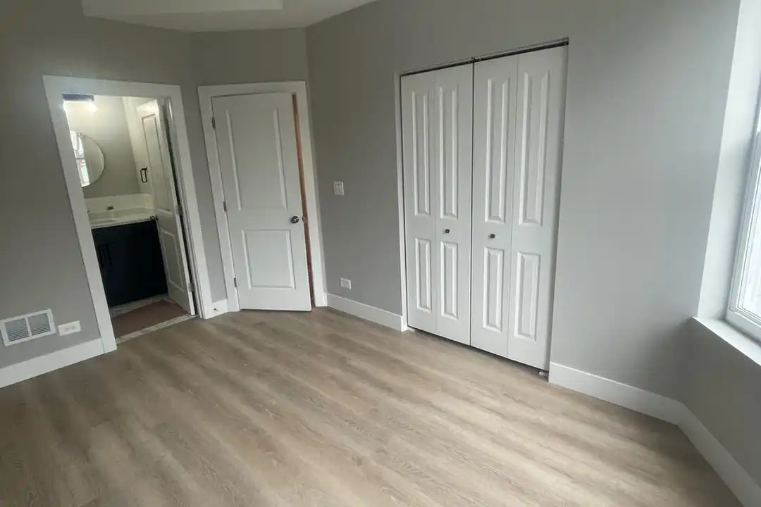 1821 W Haddon Ave unit 1 - View 4