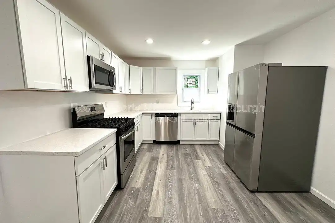 6184 Poketa Rd - View 2