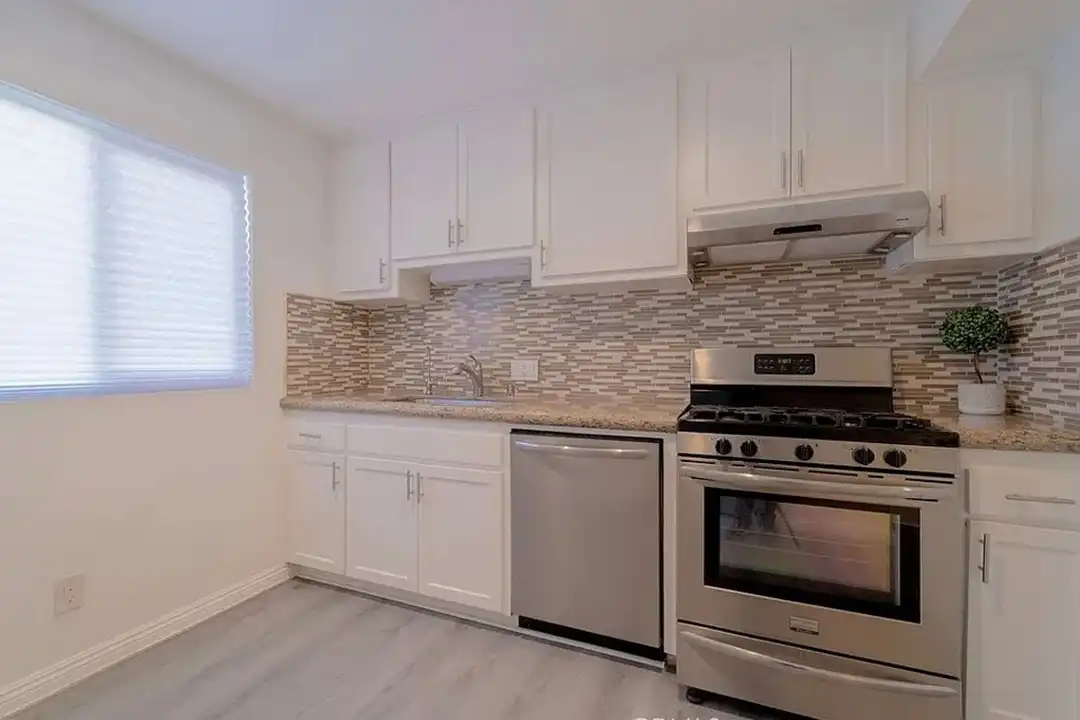 5593 Pioneer Blvd unit # 18 - More
