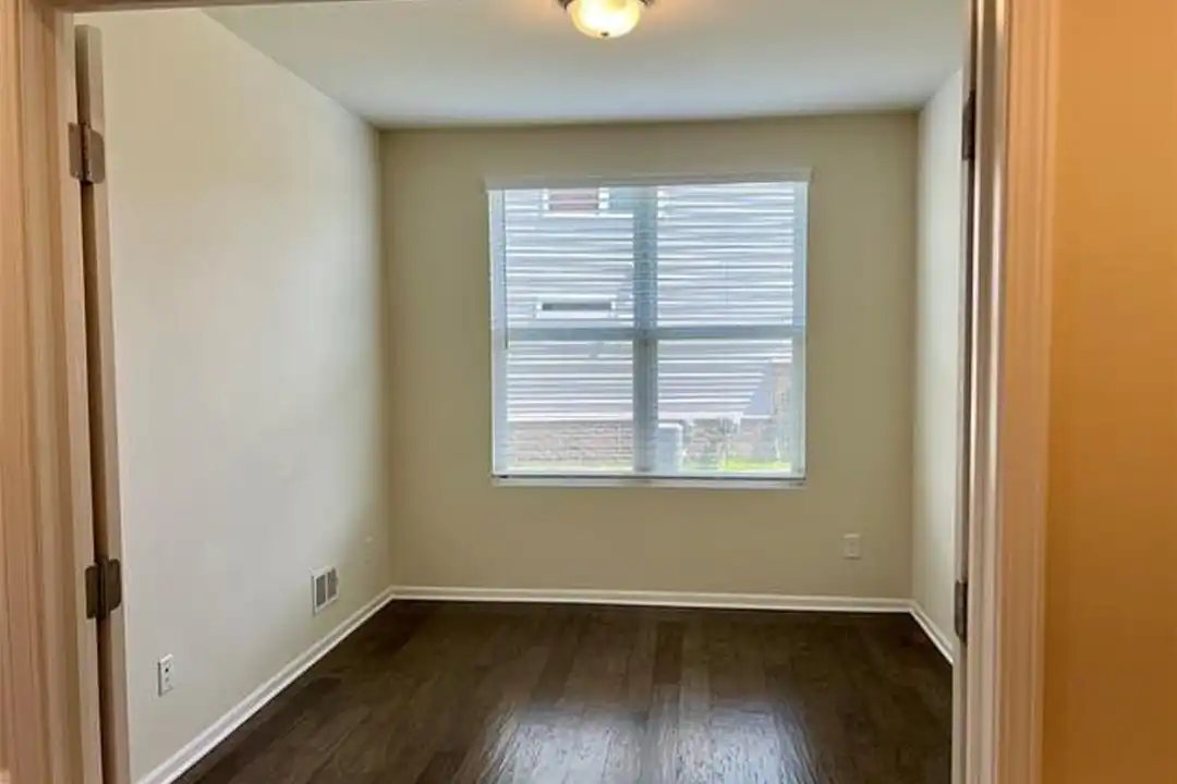 1113 Lark St #41 - View 5