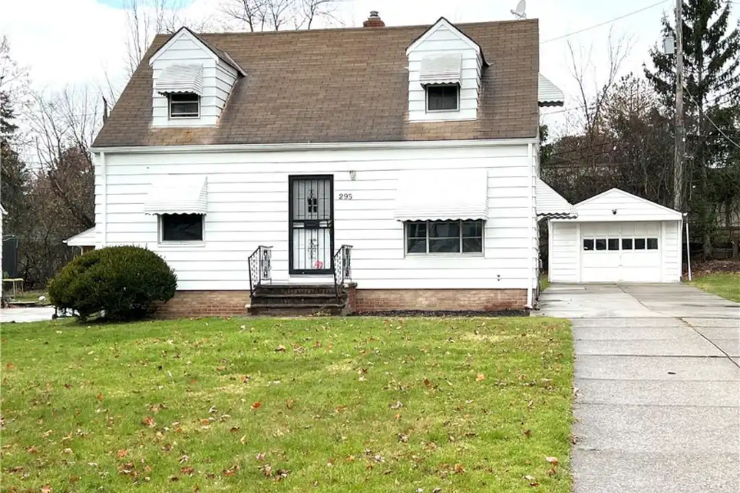 295 Grand Blvd – photo 1
