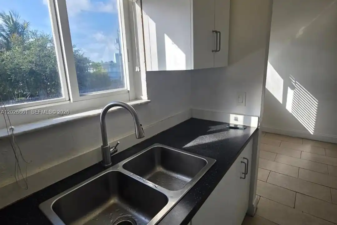 7155 Rue Notre Dame #6 - View 6