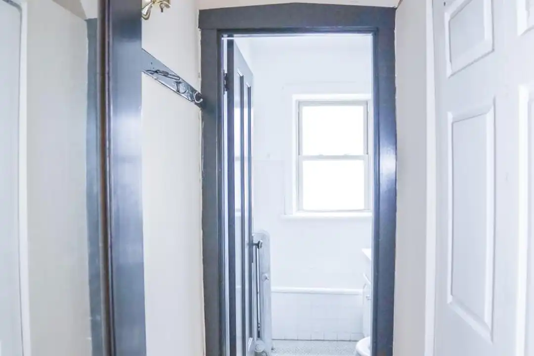 Apartment in Chicago - More