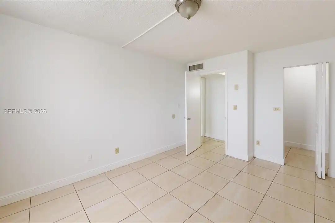 14201 N Kendall Dr #401D - More