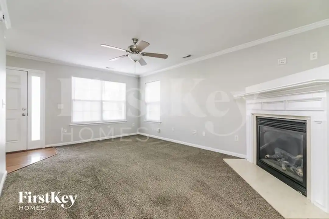 803 Steamboat St - View 3