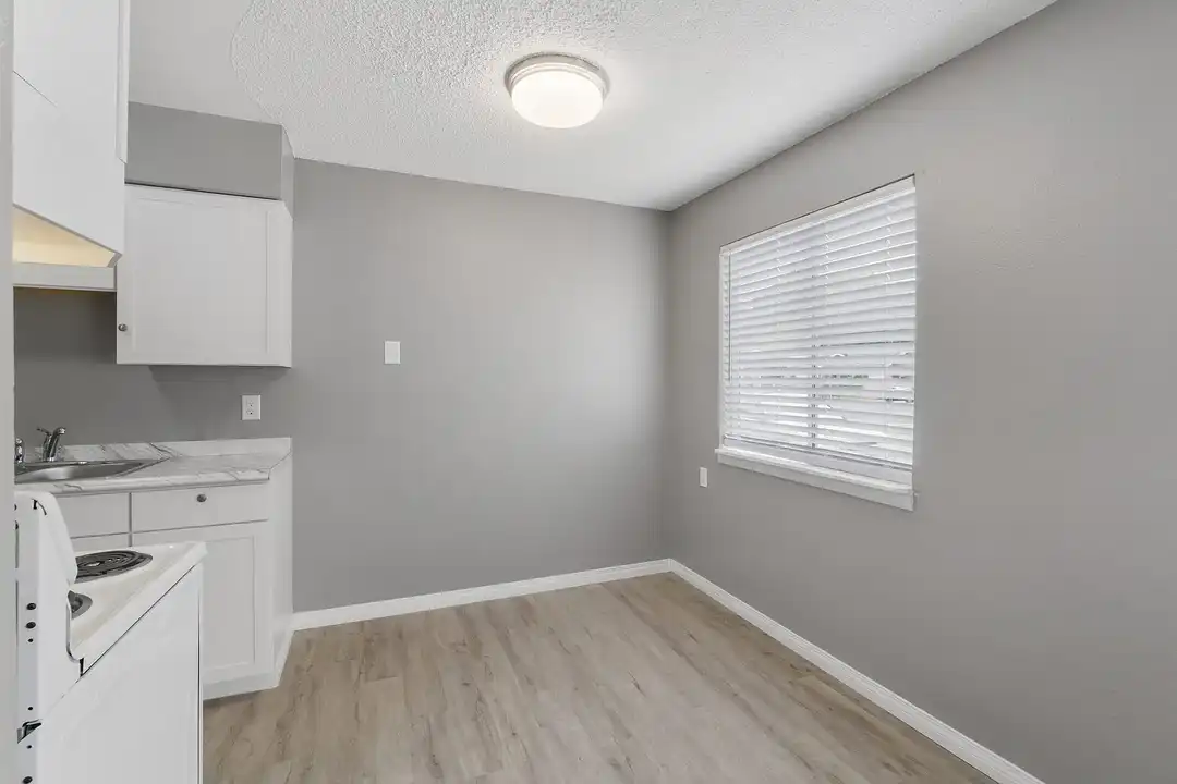South Pacific Apartments – photo 1 of 55