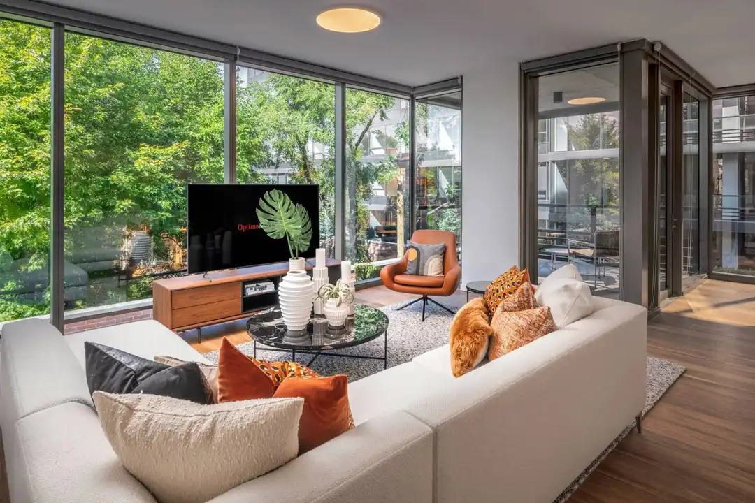 3488 N Broadway - View 2