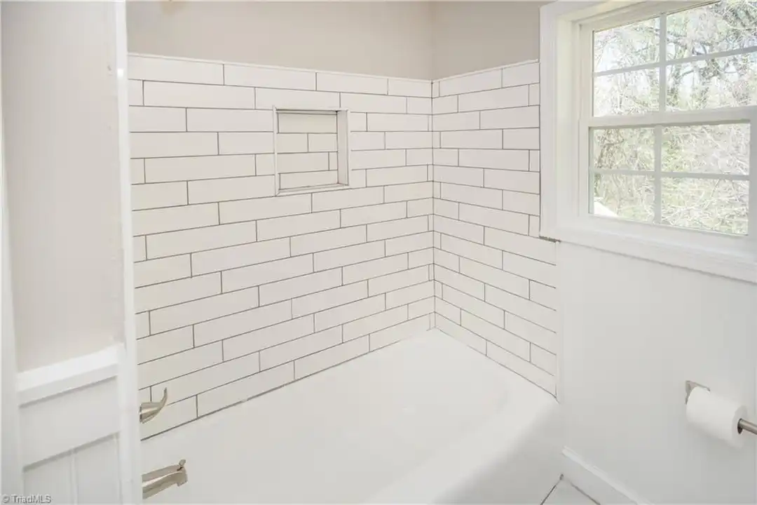 1919 Maryland Ave - More