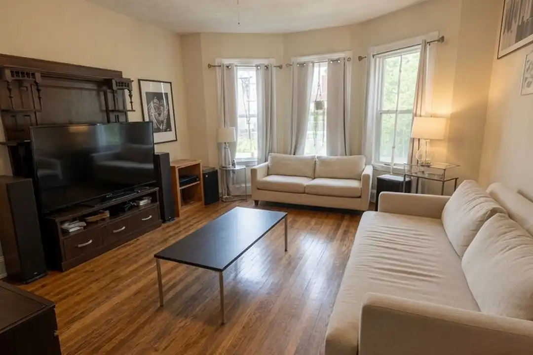 30 Mansfield St – pohled 2
