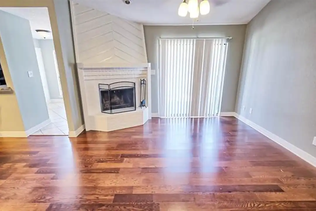3100 Fairfield Ave unit 7C - View 3