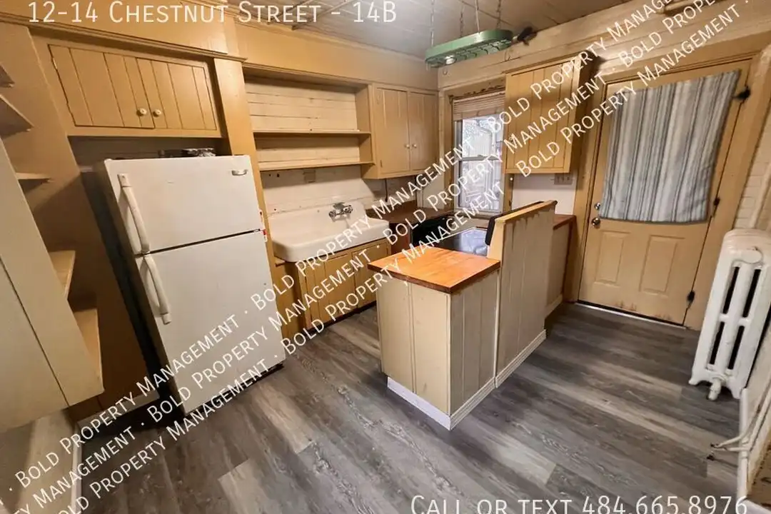 12 Chestnut St – photo 1 of 12