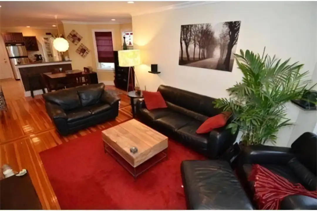 17 Pond St unit 3 - View 5