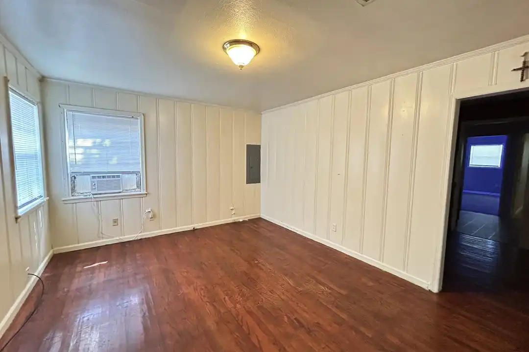 816 W 14th Ave unit 816 – photo 1