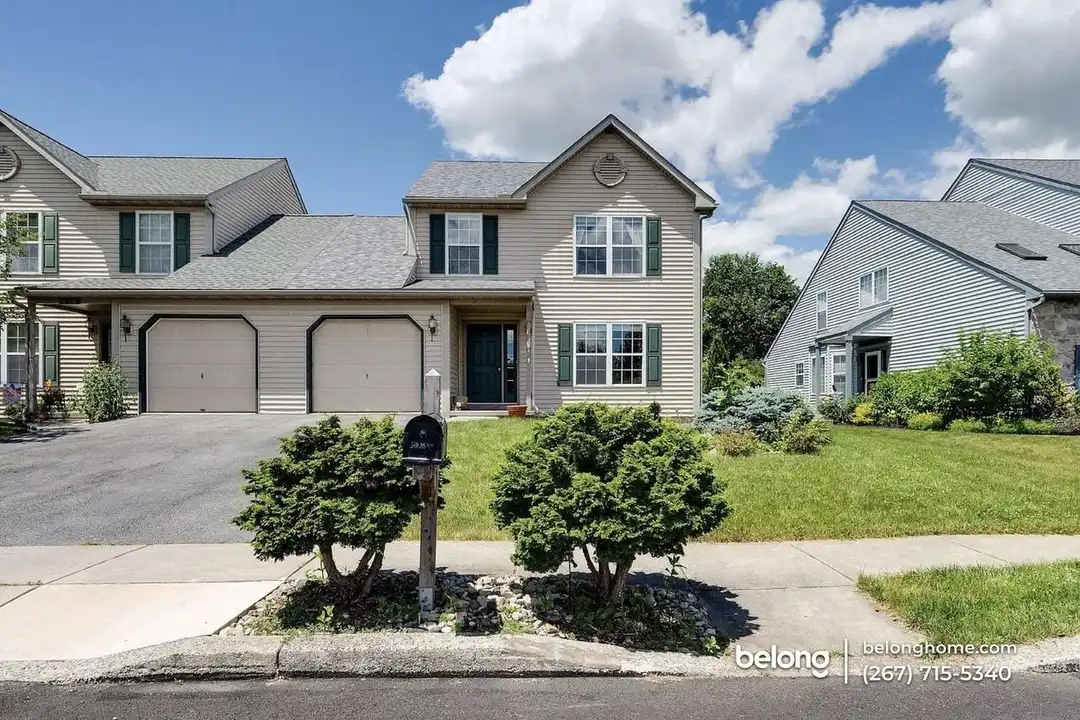 134 Michigan Dr – photo 1 of 7
