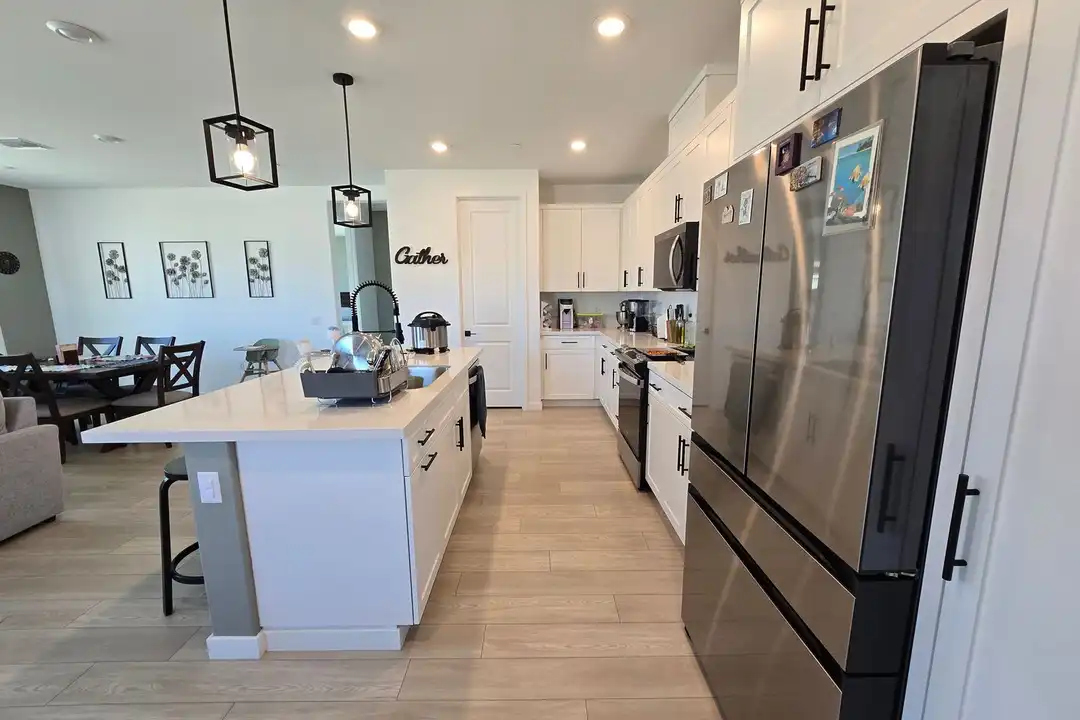3336 Emerald Ln - View 4