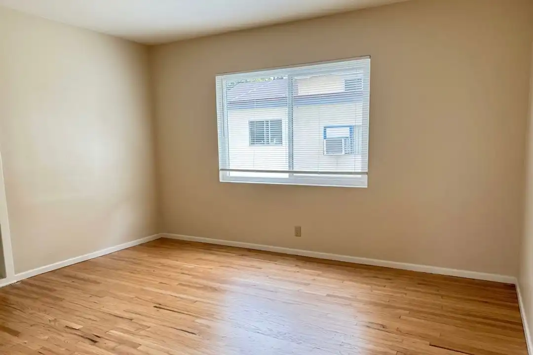 5960 Linden Ave unit #1 - View 6