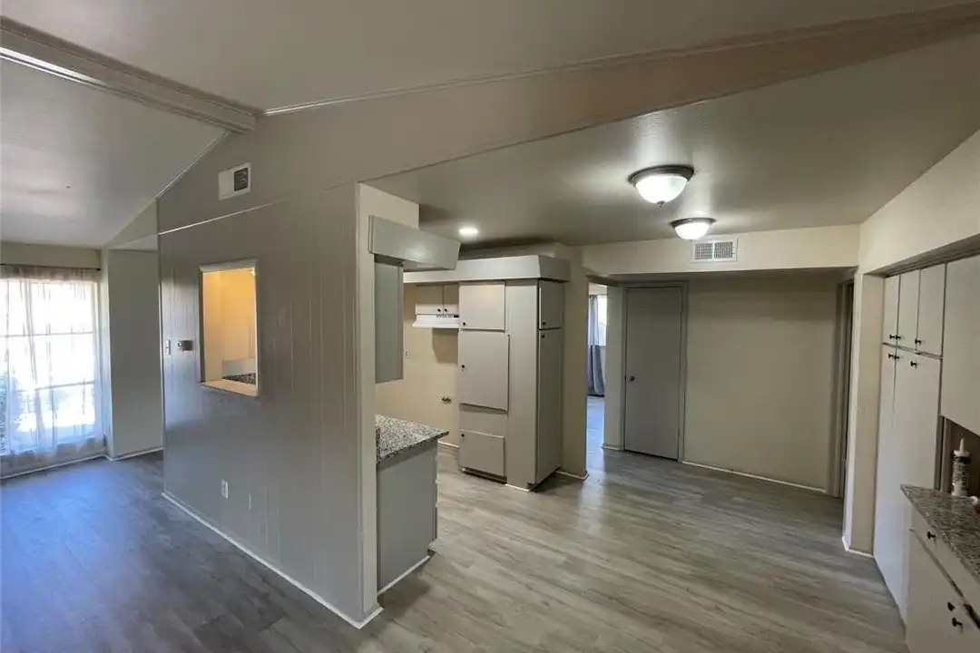 House in Dallas - View 4