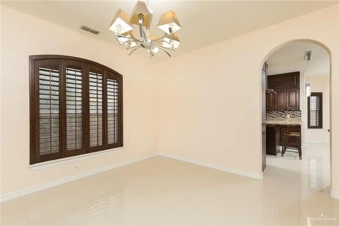 2001 Quail Ln - View 4