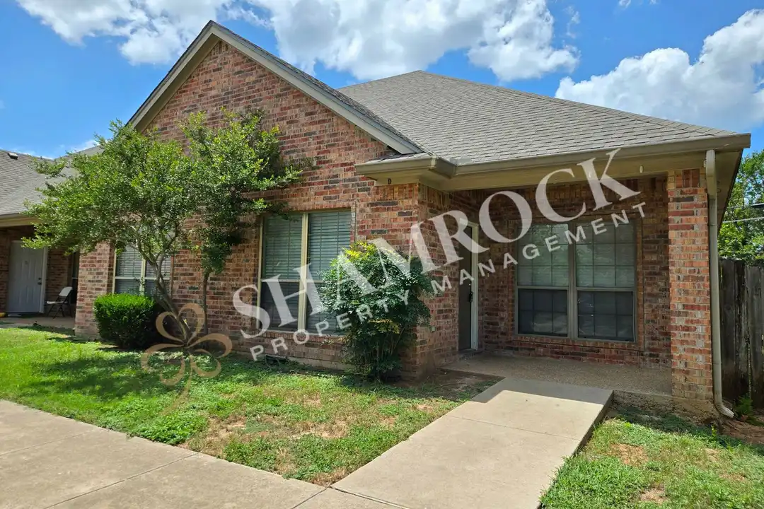 2109 Columbus Ave – photo 1